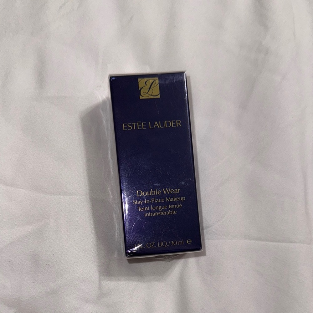 Estée Lauder Double Wear foundation
